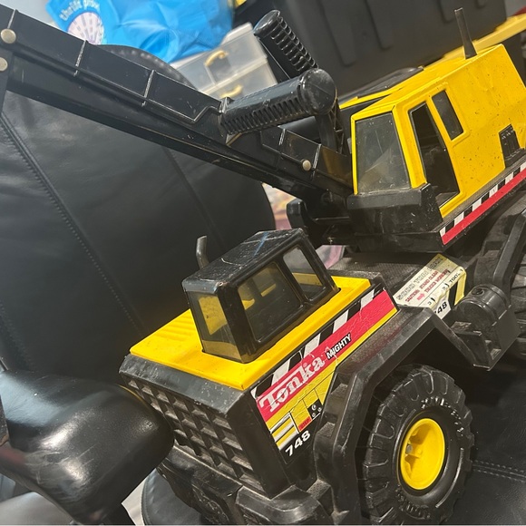 Vintage Tonka Mighty Construction Vehicle in Black and Yellow - Picture 13 of 13